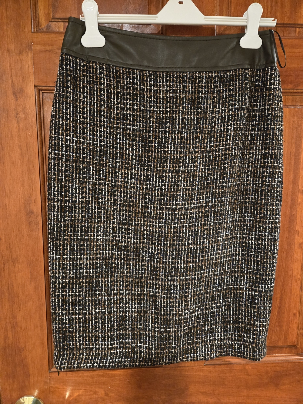 J. McLaughlin Black Midi Skirt